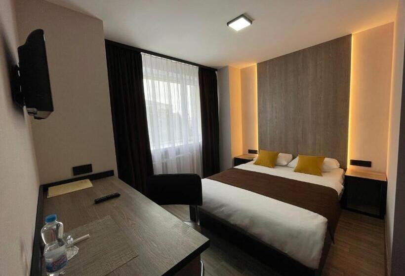 اتاق راحتی یک تخته, Complex Ukraine