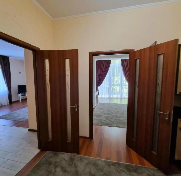 آپارتمان 1 خوابه, Helen