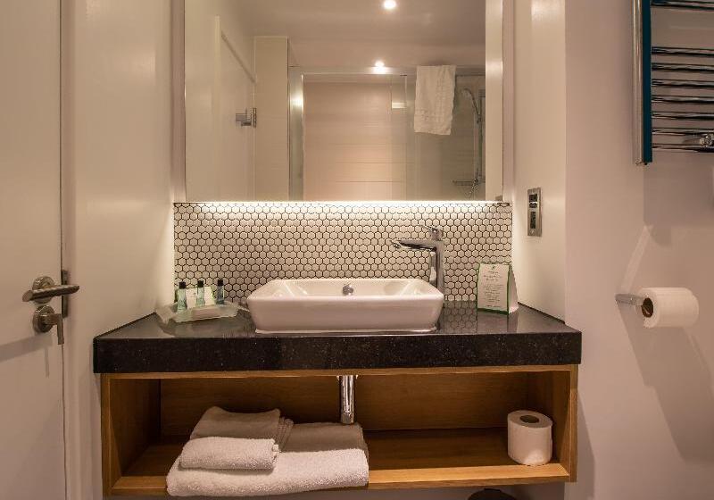 جناح جونيور, Mercure Iguazu Hotel Iru