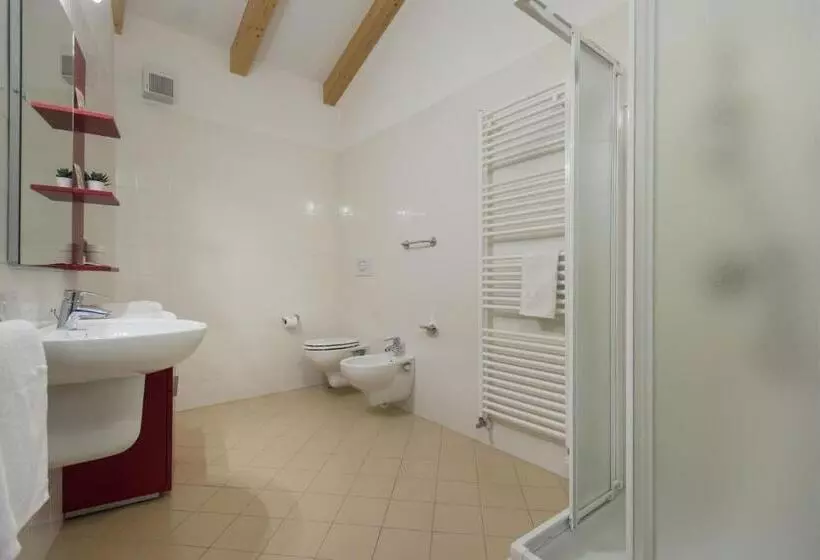 １ベッドルームペントハウスアパート, Residence La Vigna