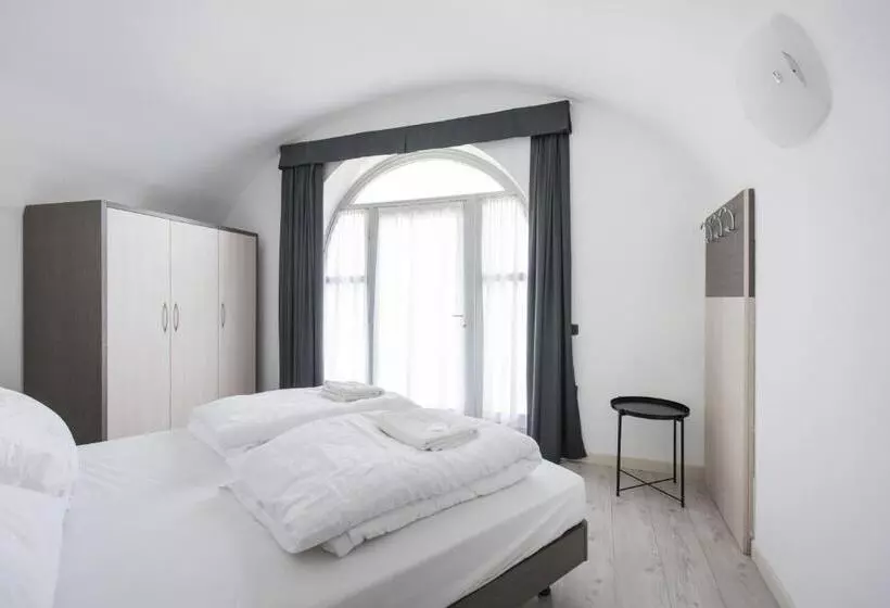 １ベッドルームペントハウスアパート, Residence La Vigna