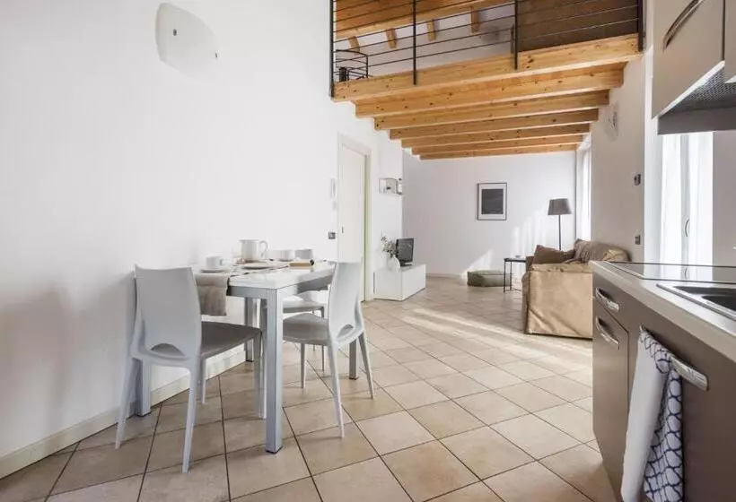 １ベッドルームペントハウスアパート, Residence La Vigna