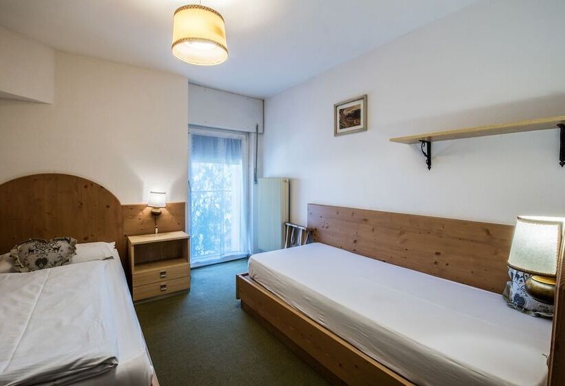 חדר משפחתי, Rio Bianco