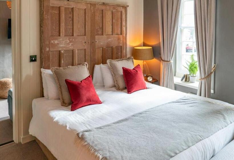 クラシックルーム, The George Inn & Plaine