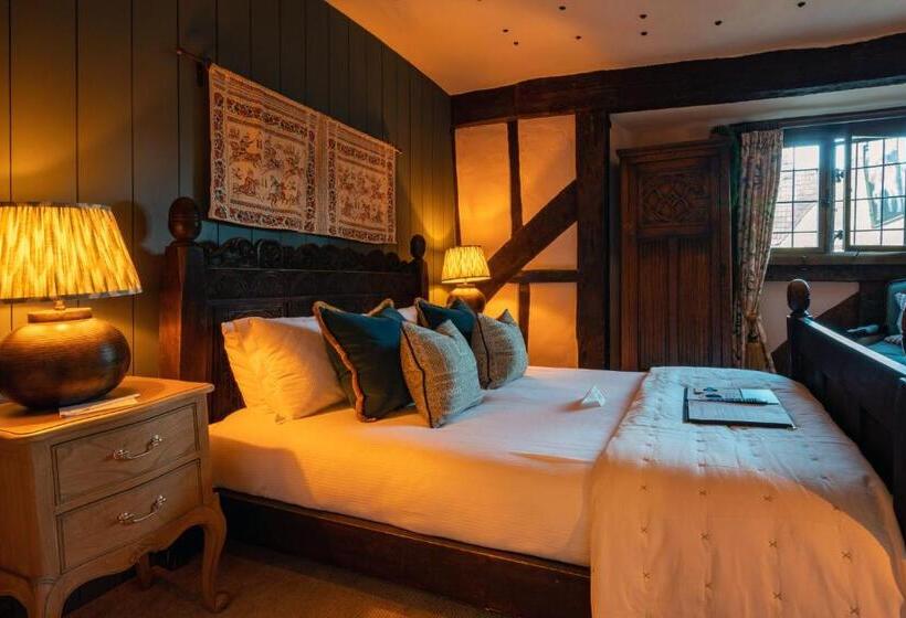 Номер Deluxe, The George Inn & Plaine
