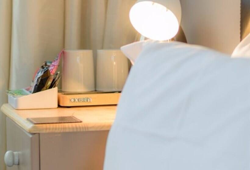 标准间, The Montana