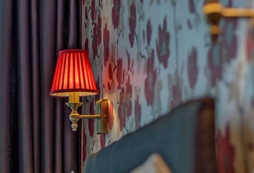 高级大房间, The Montana