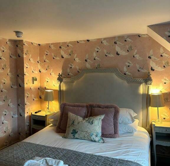 غرفة قياسية, The Townhouse