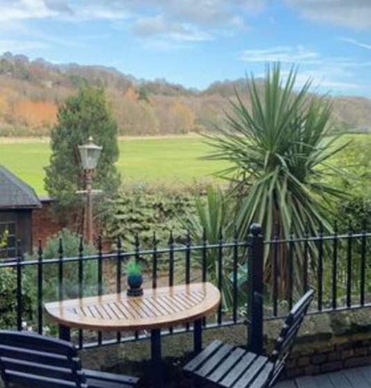 غرفة قياسية, The Townhouse