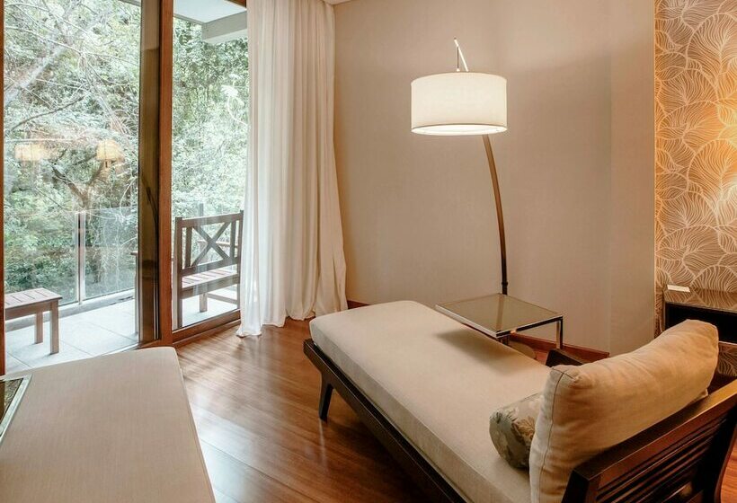 جناح جونيور, Mercure Iguazu Hotel Iru