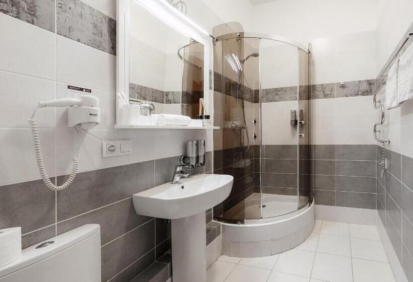 Apartament 1 Dormitor cu Balcon, Noname Hotel Odessa