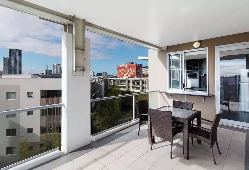 ３ベッドルームアパートメント, Oaks Brisbane Mews Suites