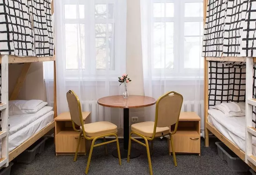 تختخواب در اتاق مشترک, Yaroslav Hostel Veliky Novgorod