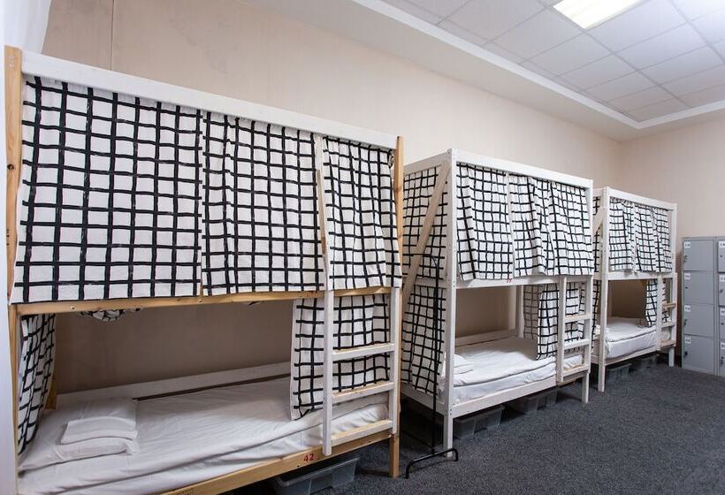 تختخواب در اتاق مشترک, Yaroslav Hostel Veliky Novgorod