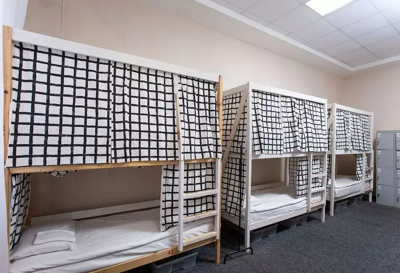 تختخواب در اتاق مشترک, Yaroslav Hostel Veliky Novgorod