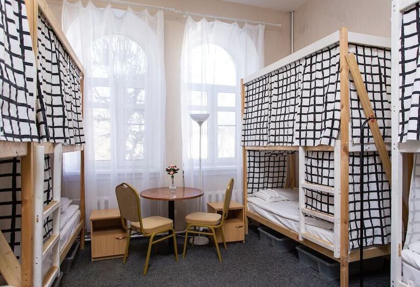 מיטה בחדר משותף, Yaroslav Hostel Veliky Novgorod