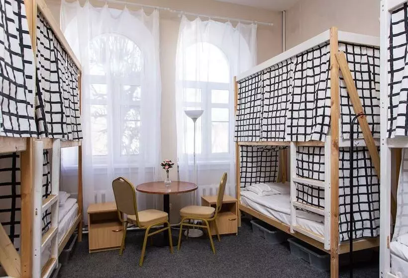 تختخواب در اتاق مشترک, Yaroslav Hostel Veliky Novgorod
