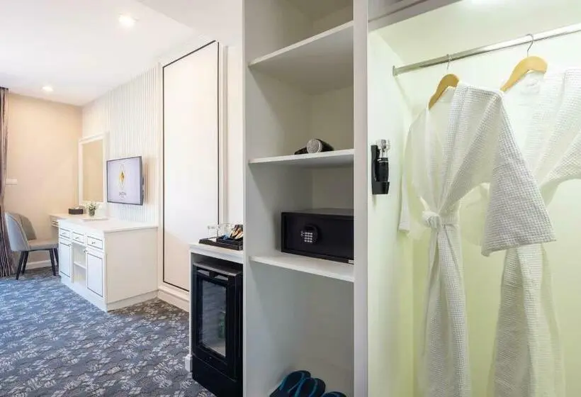 اتاق سوپریور با چشم‌انداز شهر, Eastin Hotel Vientiane