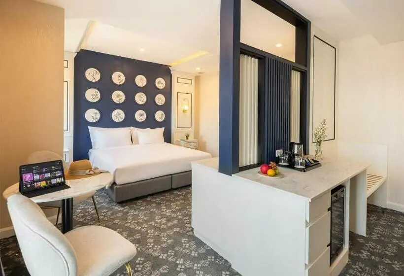 اتاق لوکس با بالکن, Eastin Hotel Vientiane