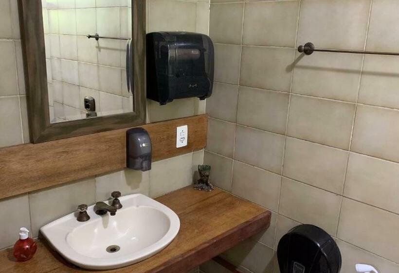 패밀리 룸, Gajah