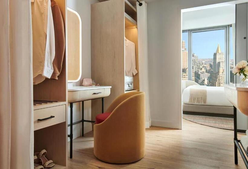 带大床的高级房间, Virgin Hotels New York City