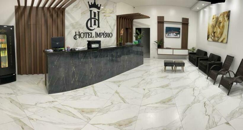 Pokój Czteroosobowy Deluxe, Imperio