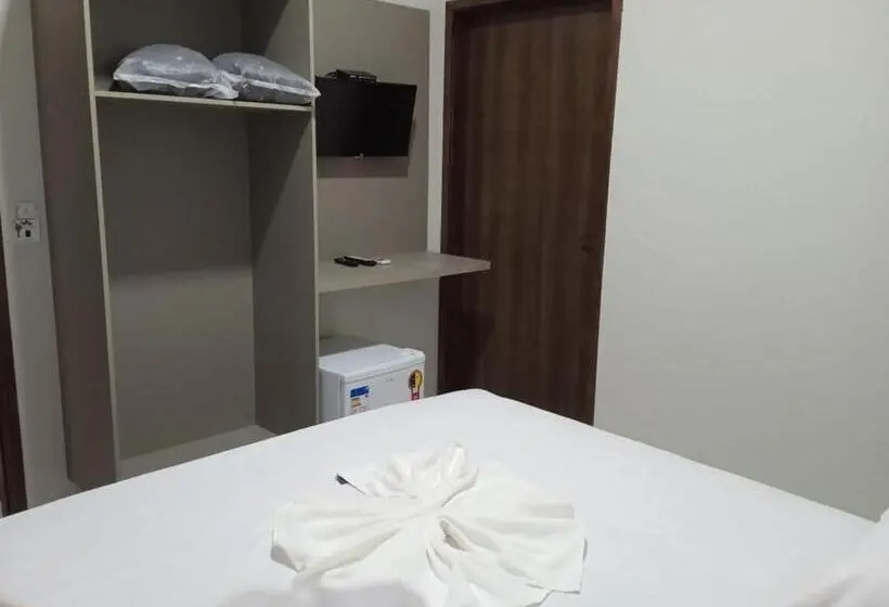 デラックスの４人部屋, Imperio