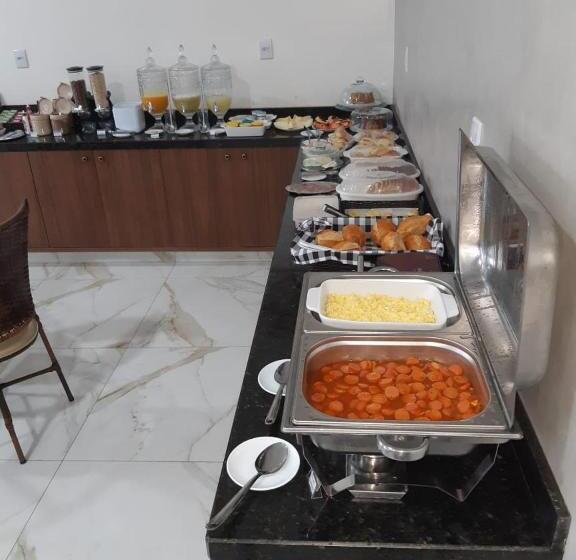 Pokój Czteroosobowy Deluxe, Imperio