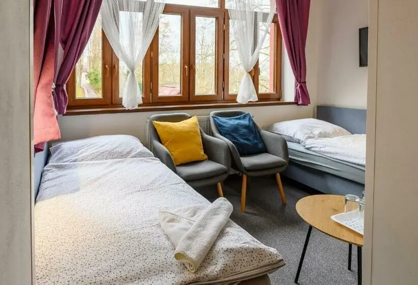 Standard Neljän Hengen Huone, Penzion Zámeček