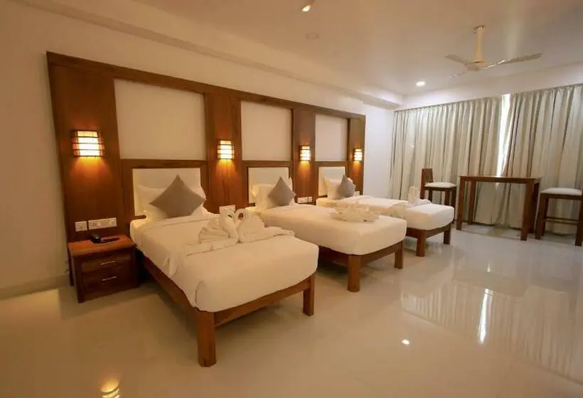デラックストリプルルーム, White House, Munnar