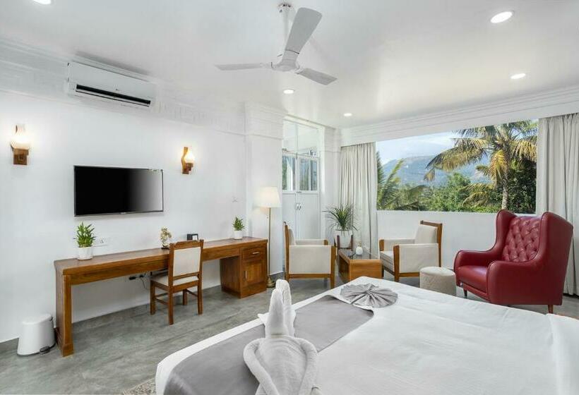 سوئیت پرزیدنت, White House, Munnar