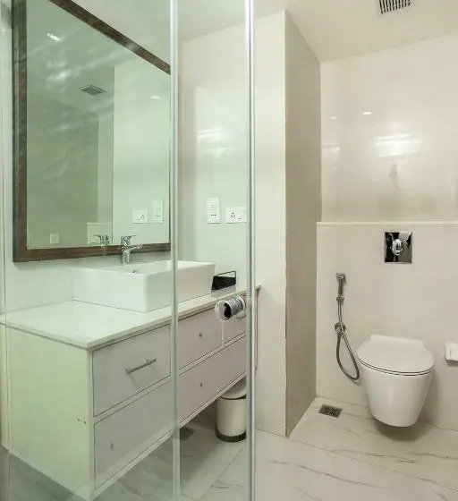 山の見えるジュニアスイート, White House, Munnar