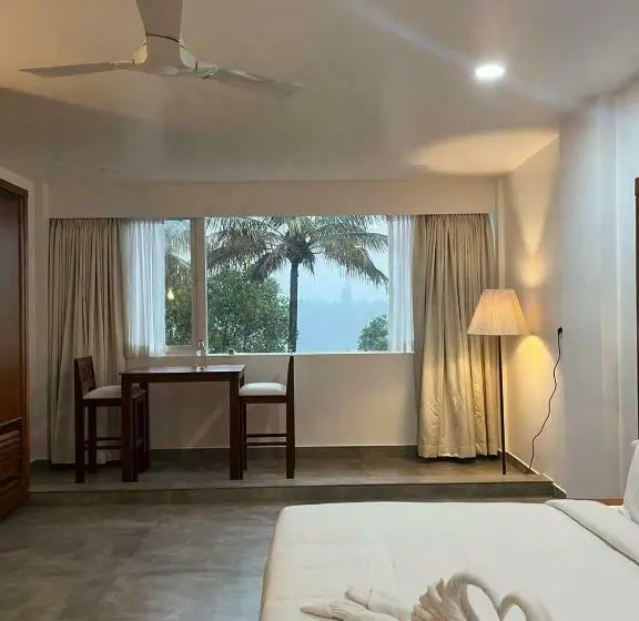 山の見えるジュニアスイート, White House, Munnar