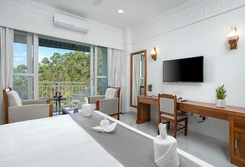 غرفة قياسية مطلة على الجبل, White House, Munnar