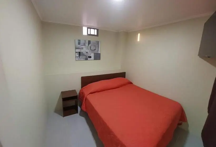 バス共有のスタンダードルーム, Hostal D  Silvia