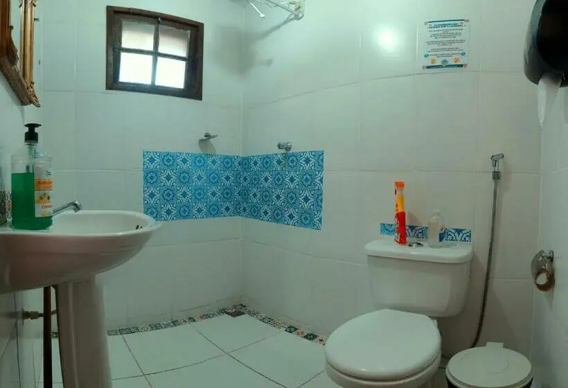 エコノミールーム, Hostel Uai