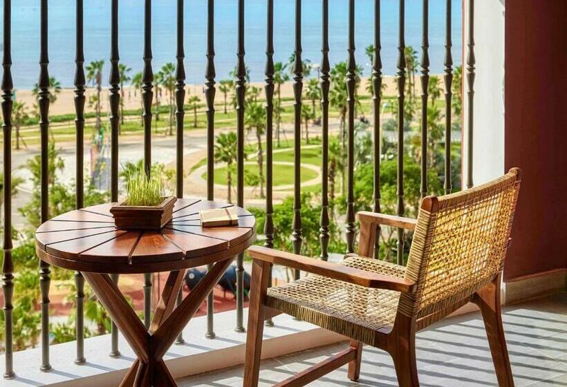 اتاق سوپریور با تخت بزرگ, Movenpick Resort Phan Thiet