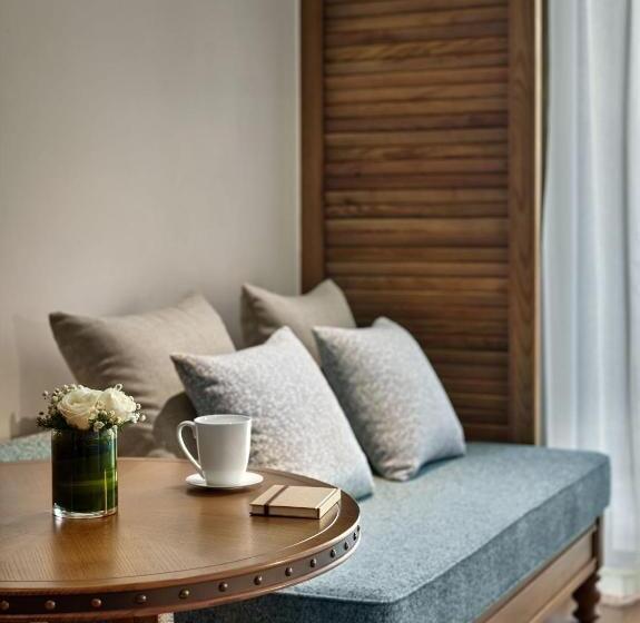 اتاق اجرایی با تخت بزرگ, Movenpick Resort Phan Thiet