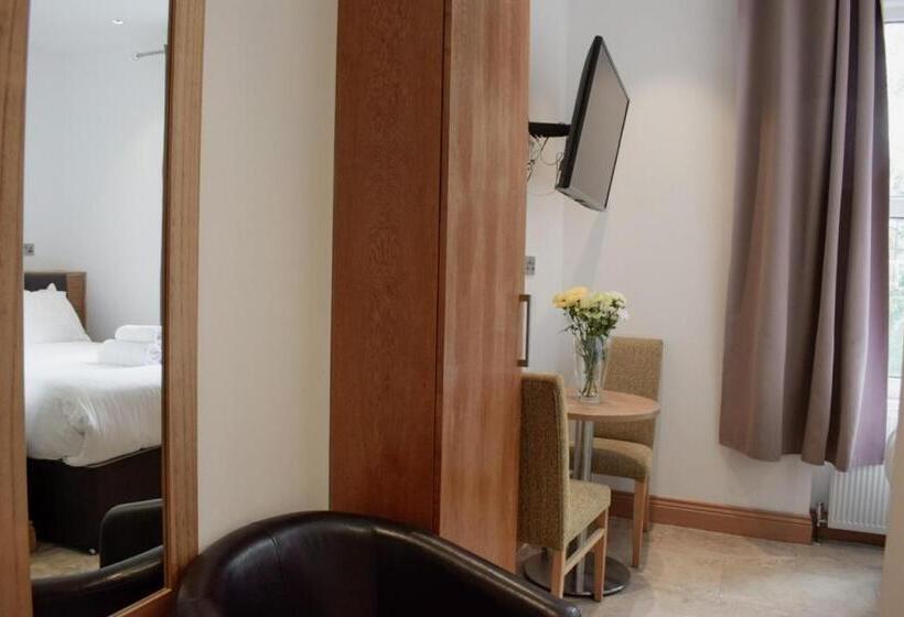 شقة غرفة واحدة, Osborne Apart