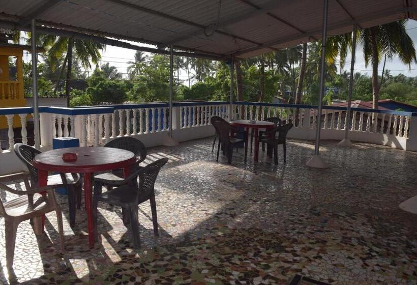 غرفة قياسية مزوَّدة بشُرفة, Dalia Guest House