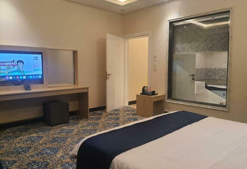 إستديو عائلى, سلافا للشقق المخدومة