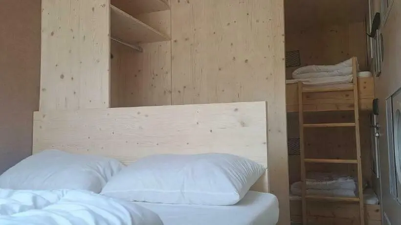 浴室共有スタンダード４人用ルーム, Auberge De Piau