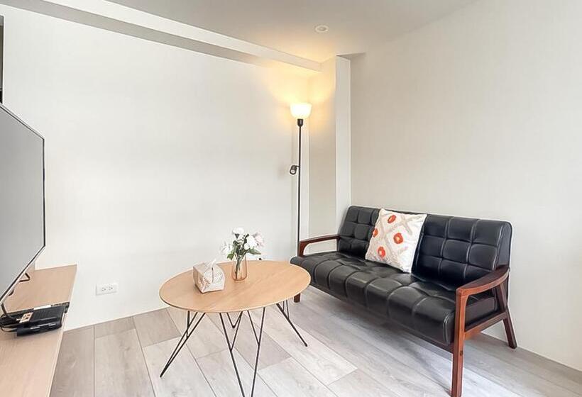 اتاق لوکس با بالکن, 旅行家 Affetto Hostel