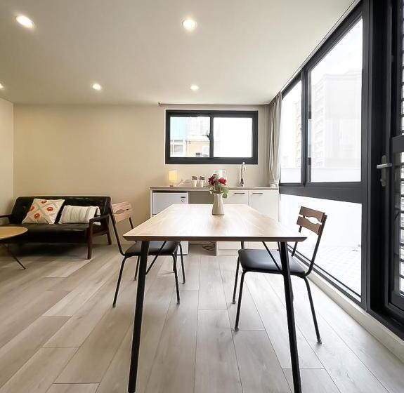 اتاق لوکس با بالکن, 旅行家 Affetto Hostel