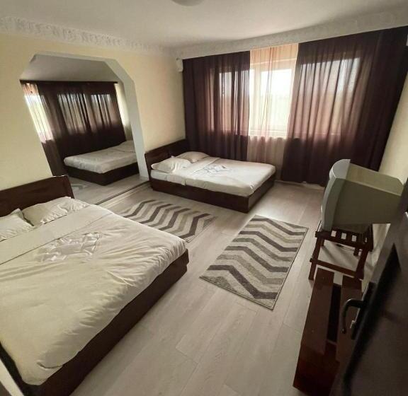 اتاق خانوادگی, Motel Orion