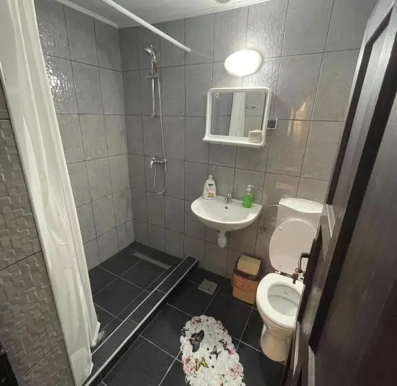 浴室共有スタンダード４人用ルーム, Motel Orion