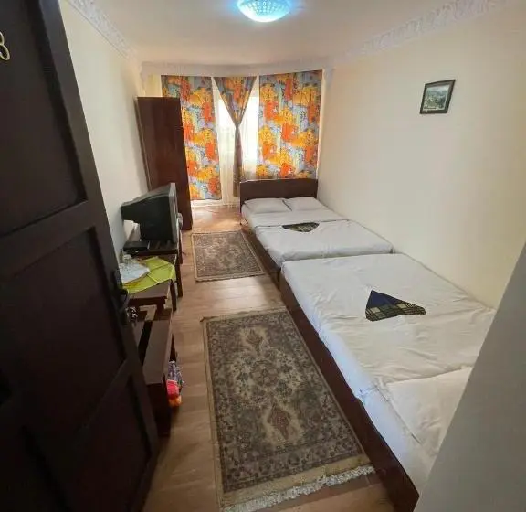 浴室共有スタンダード４人用ルーム, Motel Orion