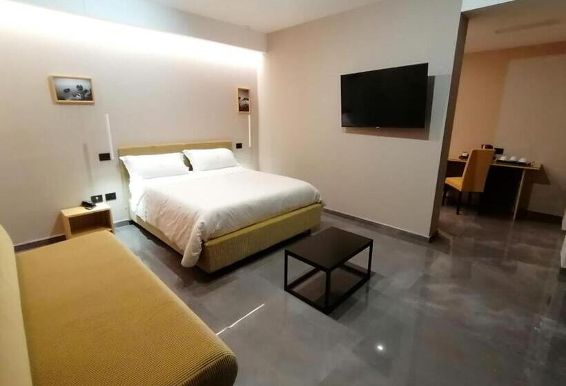 Family Suite, Xbusiness