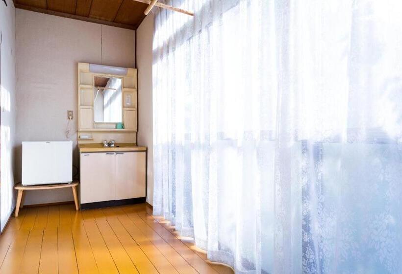 Номер Стандарт Трехместный, Ootaryokan