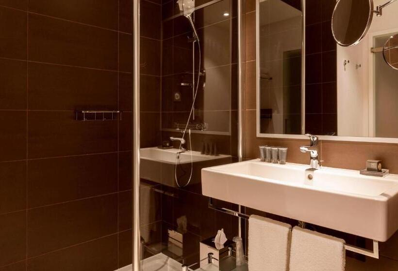 景色の見えるスーペリアルーム, Ac Hotel By Marriott Paris Le Bourget Airport